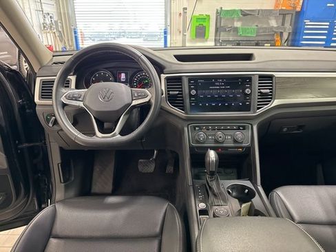 Certified 2021 Volkswagen Atlas SE w/ Panoramic Sunroof Package image 21