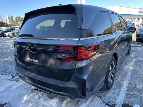 Certified 2025 Honda Odyssey EX-L image 3