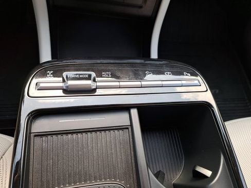 Used 2025 Hyundai Tucson Limited AWD/4WD image 17