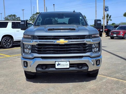 Used 2025 Chevrolet Silverado 2500 LT w/ Convenience Package image 27