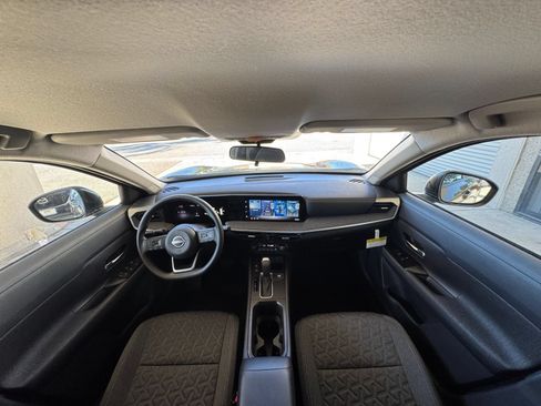 Used 2026 Nissan Kicks SV w/ Cold Weather Package FWD image 32