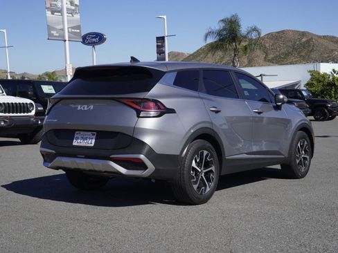 Used 2024 Kia Sportage EX image 4