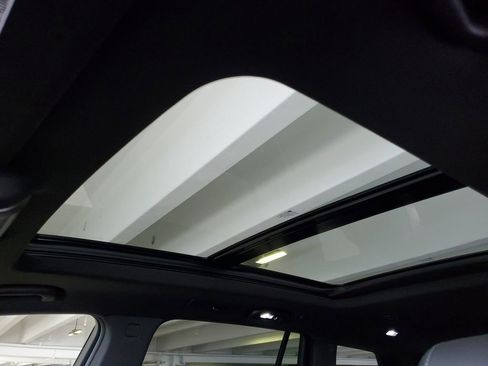 New 2025 Cadillac XT6 Premium Luxury image 18