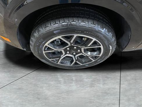 New 2025 Ford Maverick Lariat w/ 4K Tow Package image 16