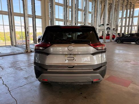 Used 2023 Nissan Rogue SV AWD/4WD image 4