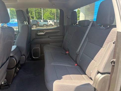 Used 2023 Chevrolet Silverado 1500 LT AWD/4WD image 29