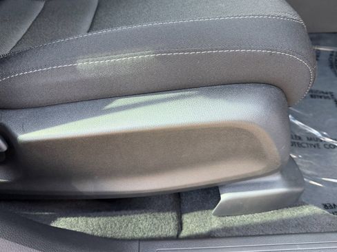 Used 2024 Honda CR-V LX image 16