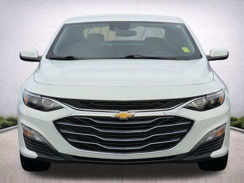Used 2025 Chevrolet Malibu LT FWD image 3