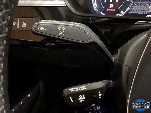 Used 2023 Audi e-tron Premium Plus image 42