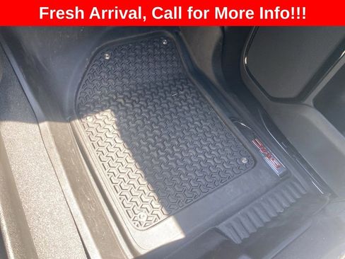 Used 2025 GMC Sierra 2500 AT4 w/ Technology Package AWD/4WD image 8