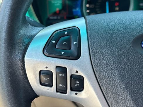 Used 2014 Ford Explorer XLT w/ Equipment Group 202A FWD image 25