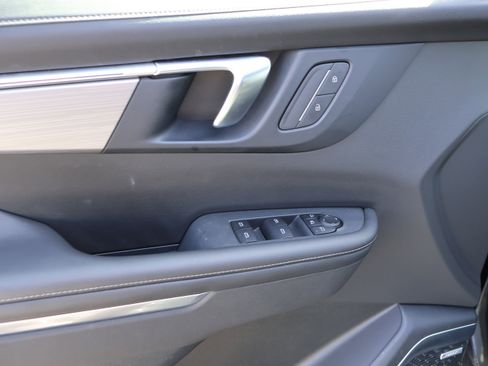 Used 2025 Buick Enclave Preferred image 23