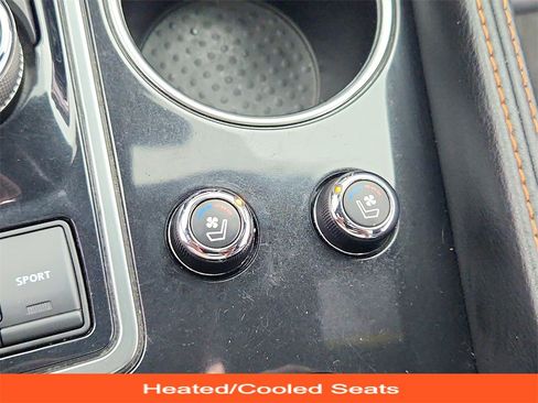 Used 2022 Nissan Maxima SR image 22