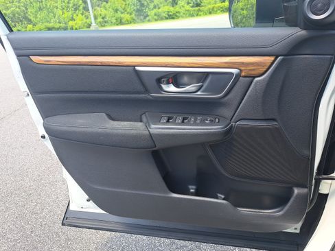 Used 2017 Honda CR-V EX image 27