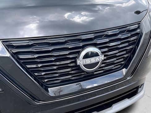 Certified 2023 Nissan Rogue SV FWD image 28