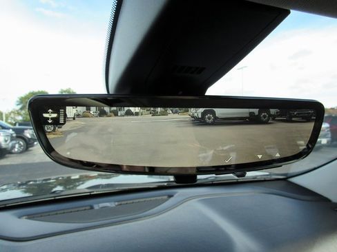 Used 2021 GMC Acadia Denali w/ Denali Technology Package image 24