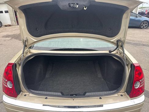 Used 2010 Chrysler 300 Limited RWD image 13