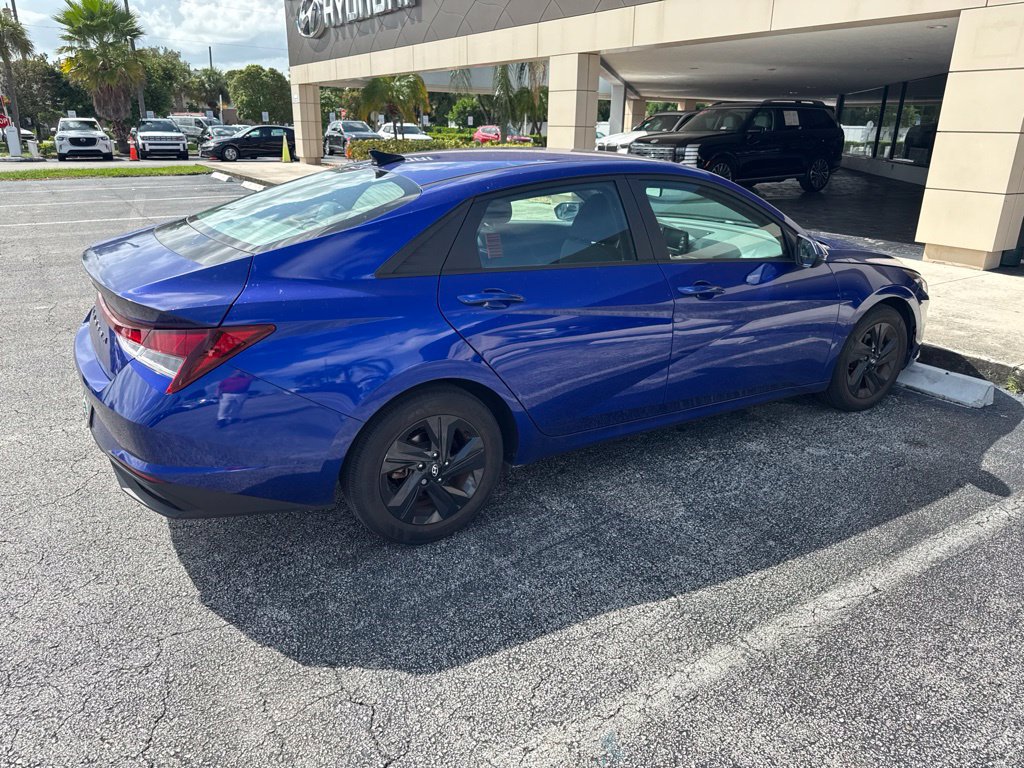 Certified 2023 Hyundai Elantra SEL FWD image 12