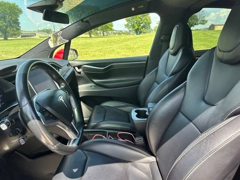 Used 2018 Tesla Model X 75D AWD/4WD image 11