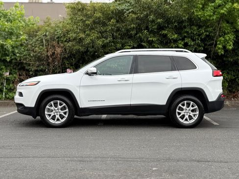 Used 2014 Jeep Cherokee Latitude AWD/4WD image 6