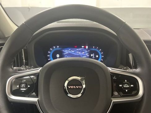 Used 2025 Volvo XC60 B5 Plus AWD/4WD image 14