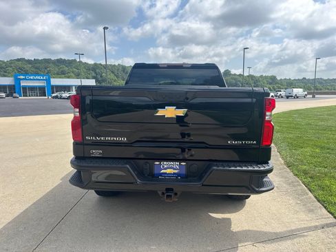 Used 2021 Chevrolet Silverado 1500 Custom AWD/4WD image 7
