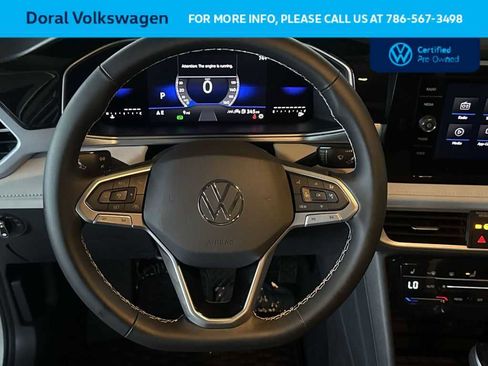 Used 2025 Volkswagen Taos SE image 15