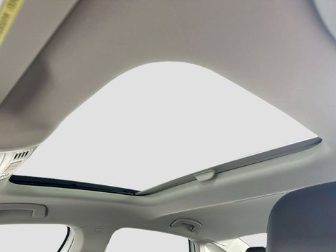 Certified 2025 Volkswagen Jetta SEL image 14