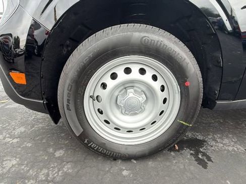 New 2025 Ford Maverick XL image 10