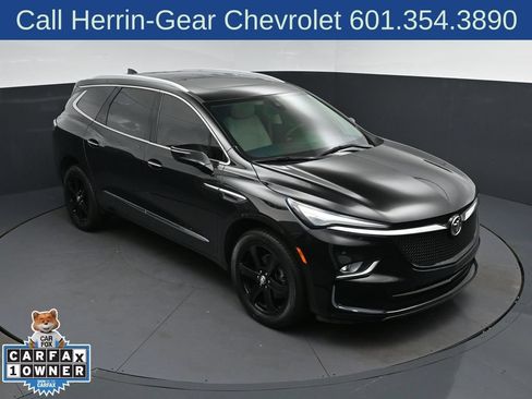 Used 2023 Buick Enclave Essence w/ Experience Buick Package FWD image 1