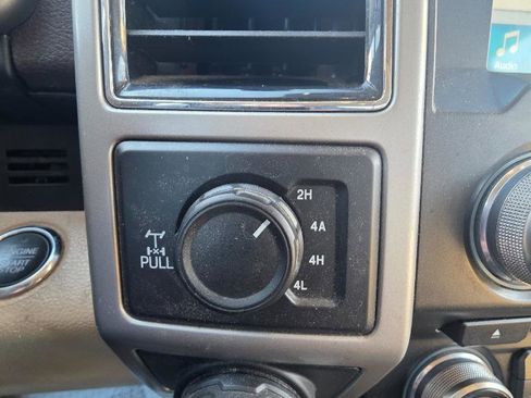 Used 2018 Ford F150 Lariat w/ Equipment Group 502A Luxury image 18