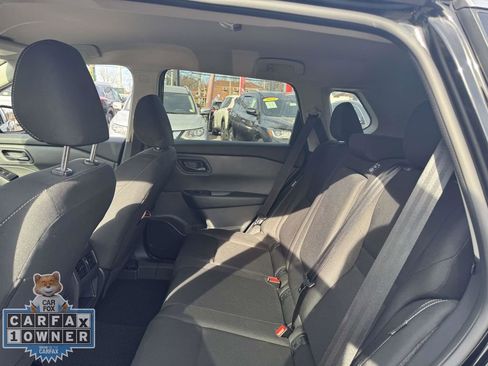 Used 2025 Nissan Rogue S image 15