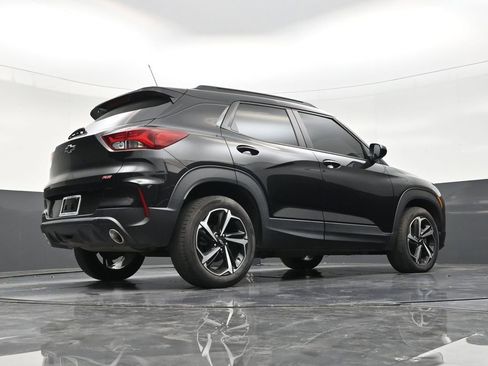Used 2022 Chevrolet TrailBlazer RS FWD image 24