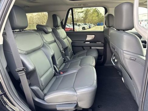 New 2026 Ford Expedition Active image 10