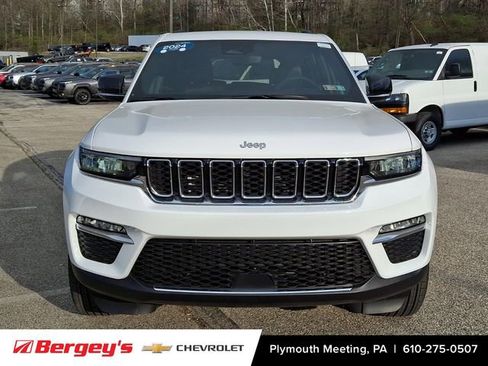 Used 2024 Jeep Grand Cherokee Limited AWD/4WD image 3