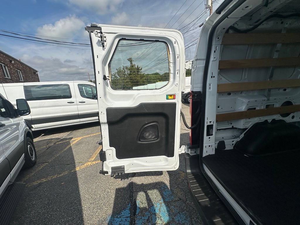 Used 2025 Ford Transit 250 Low Roof w/ Exterior Upgrade Package RWD image 12