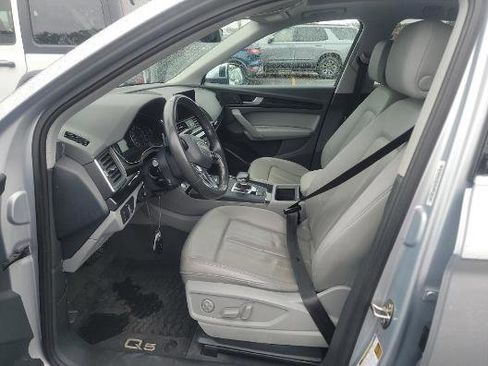 Used 2019 Audi Q5 2.0T Premium w/ Convenience Package AWD/4WD image 4