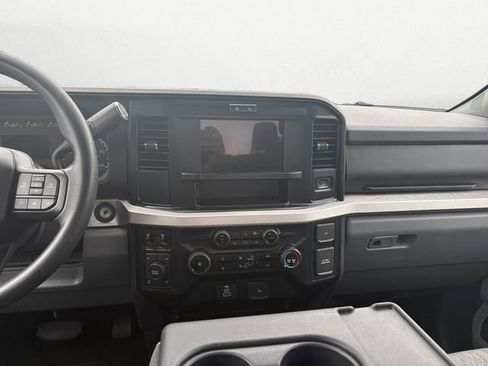 Used 2025 Ford F250 XLT w/ FX4 Off-Road Package AWD/4WD image 11