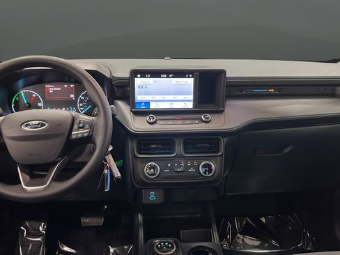 Used 2024 Ford Maverick XL FWD image 11