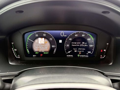 Used 2025 Honda Civic Sport image 30