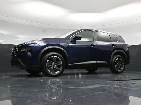 Used 2025 Nissan Rogue SV AWD/4WD image 58
