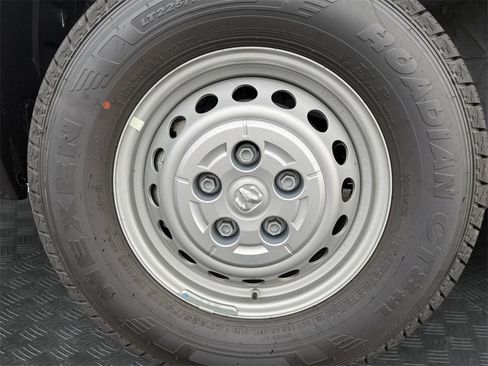 New 2026 RAM ProMaster 2500 w/ Premium Convenience Group image 20