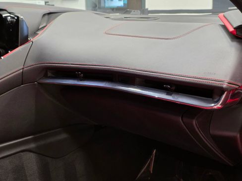 Used 2020 Chevrolet Corvette Stingray Preferred Cpe w/ 2LT Preferred Equipment Group RWD image 30