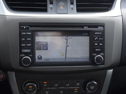 Used 2014 Nissan Sentra SR w/ SR Driver Package image 18