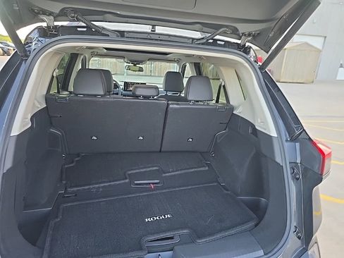 Used 2026 Nissan Rogue Platinum w/ Platinum Premium Package AWD/4WD image 9