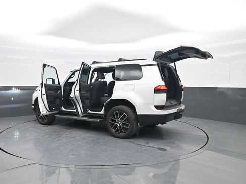 Used 2024 Lexus GX 550 image 55