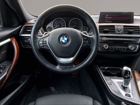 Used 2018 BMW 330e w/ Convenience Package RWD image 5