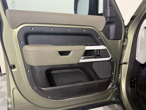 Used 2020 Land Rover Defender 110 S image 12