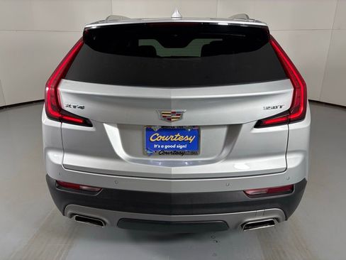Used 2022 Cadillac XT4 Premium Luxury w/ Safety Alert Package image 7