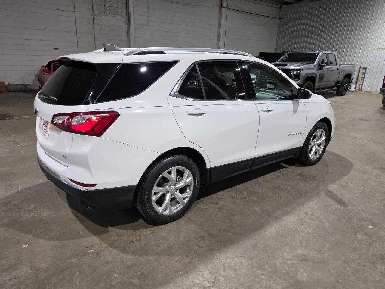 Used 2020 Chevrolet Equinox LT FWD image 11